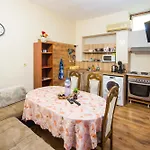 Summer Square - 2 Bedrooms Retro Flat With Great Location, 1st Fl * ブルガス