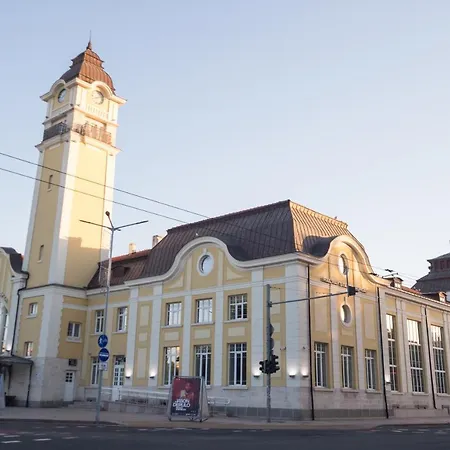 Summer Square - 2 Bedrooms Retro Flat With Great Location, 1st Fl * Burgas