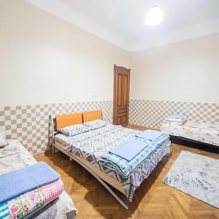 Summer Square - 2 Bedrooms Retro Flat With Great Location, 1st Fl * Burgas