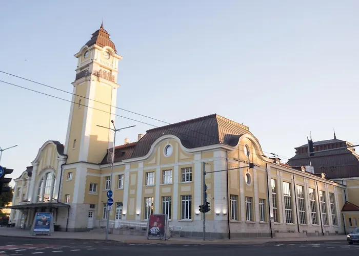 Summer Square - 2 Bedrooms Retro Flat With Great Location, 1st Fl * Burgas City