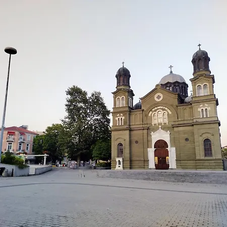 Summer Square - 2 Bedrooms Retro Flat With Great Location, 1st Fl * Burgas City