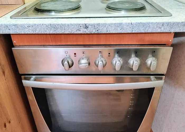 Summer Square - 2 Bedrooms Retro Flat With Great Location, 1st Fl Апартамент Бургас